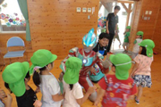 [Group CSR] A visit to childcare facilities and village office in Kumamoto prefecture