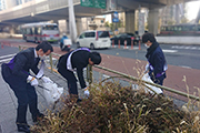 Carried out a regular cleanup activity in Shibuya's Nampeidai-cho neighborhood