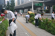 Carried out a regular cleanup activity in Shibuya's Nampeidai-cho neighborhood