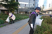 Carried out a regular cleanup activity in Shibuya's Nampeidai-cho neighborhood