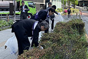 Carried out a regular cleanup activity in Shibuya's Nampeidai-cho neighborhood